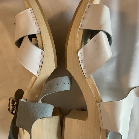 White leather clogs - Picture 1 of 5